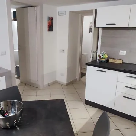 Lovely House Apartman